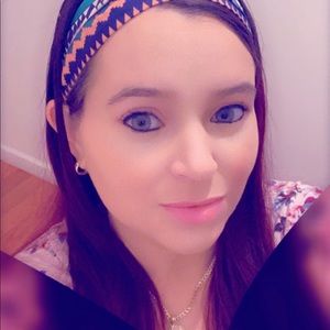 Meet your Posher, Dania